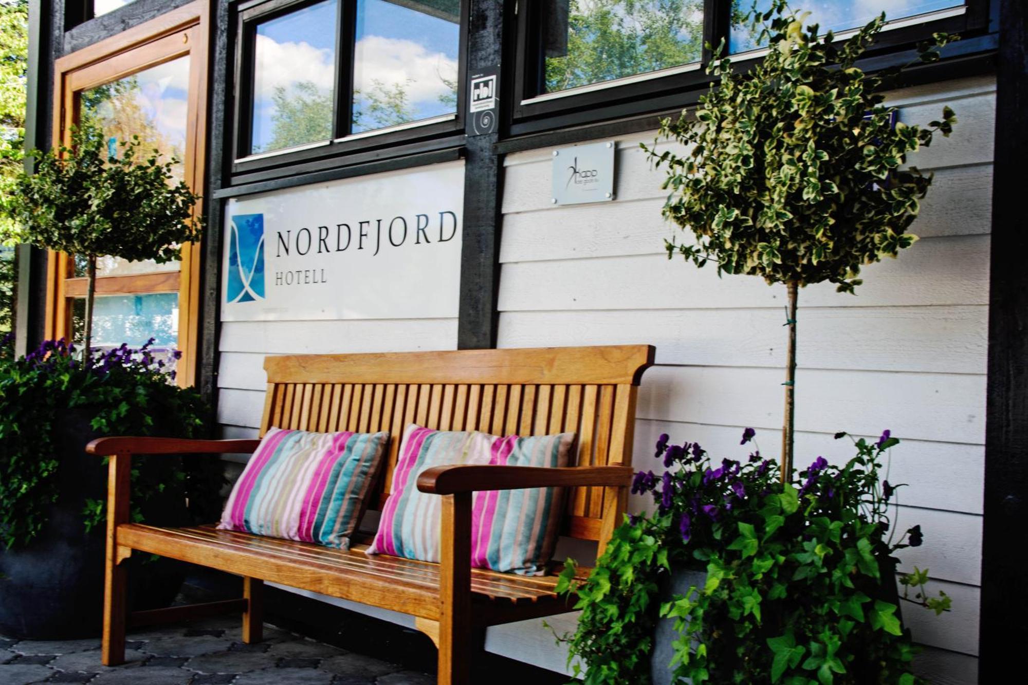 Nordfjord Hotell Nordfjordeid Exterior foto