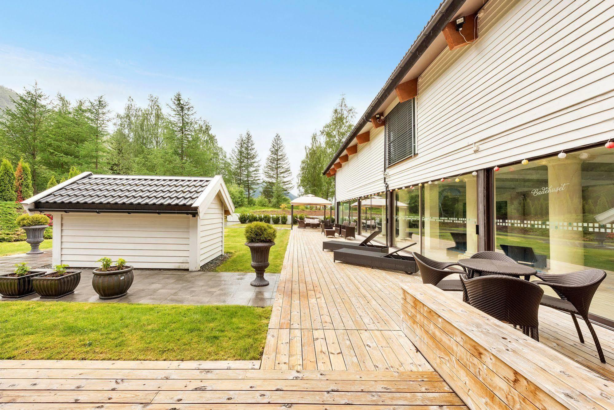 Nordfjord Hotell Nordfjordeid Exterior foto